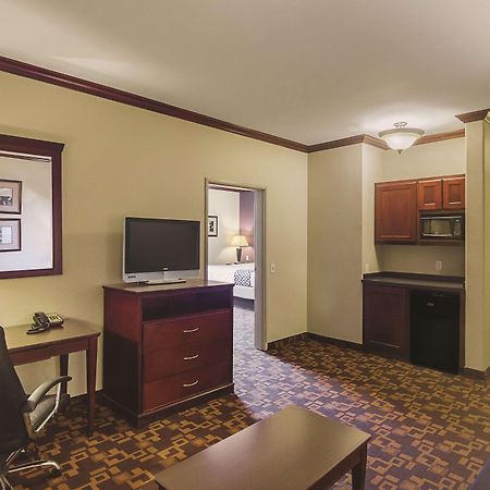La Quinta By Wyndham Lindale Hotel Bagian luar foto