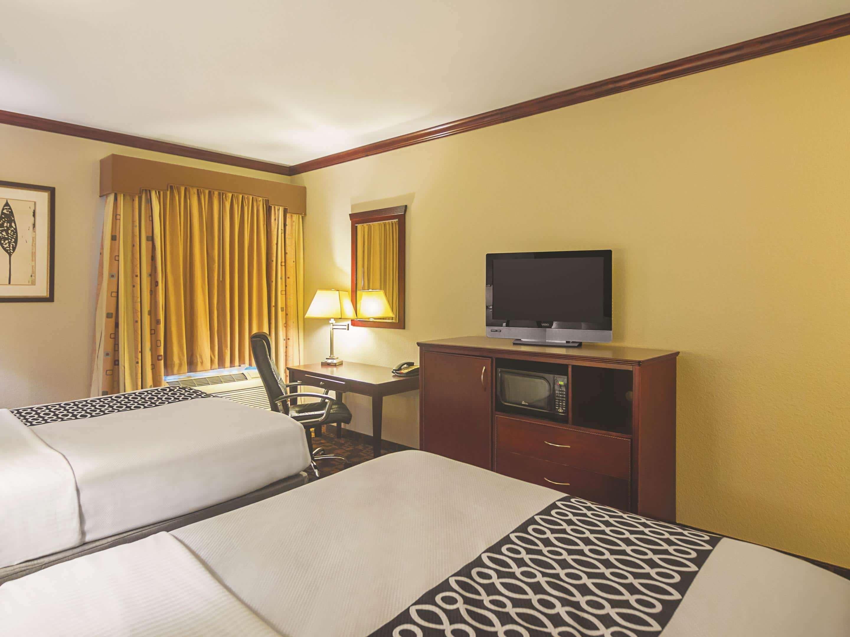 La Quinta By Wyndham Lindale Hotel Bagian luar foto