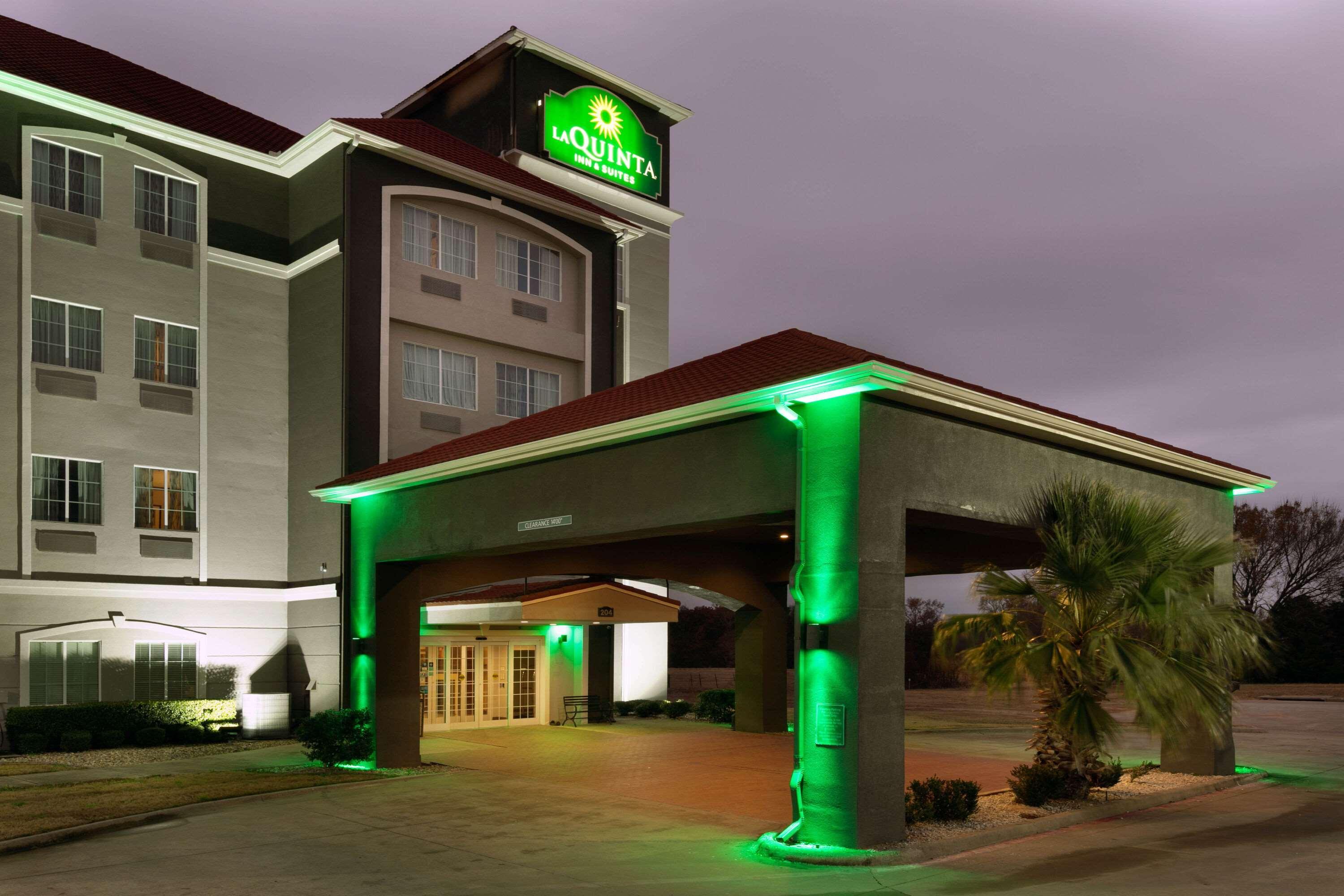 La Quinta By Wyndham Lindale Hotel Bagian luar foto