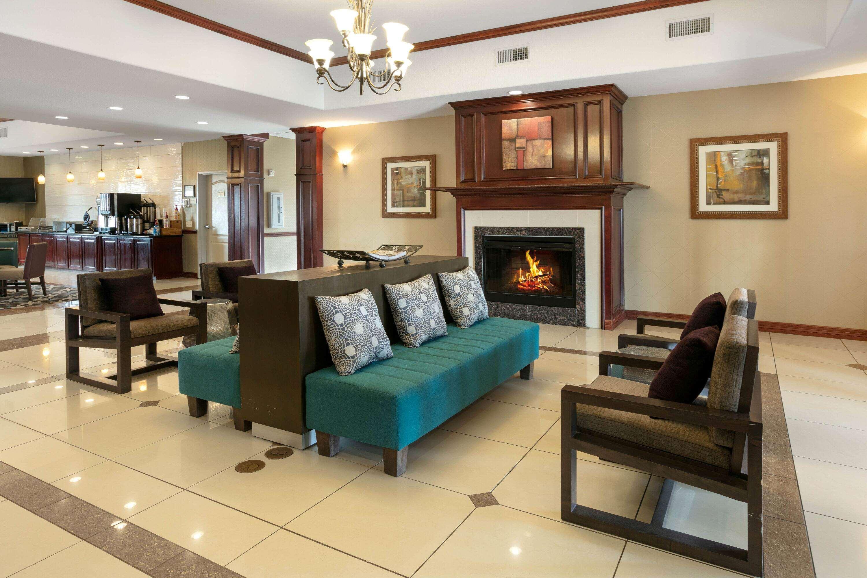La Quinta By Wyndham Lindale Hotel Bagian luar foto
